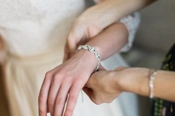 pearl bracelet for a couple